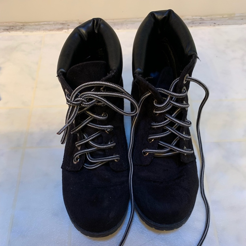 Black Boots